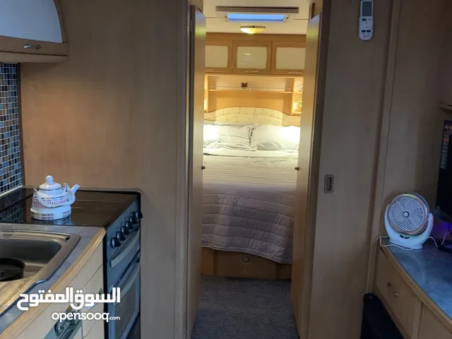 كرفان اوروبي محوريين عائلي غرفة الجزيرة