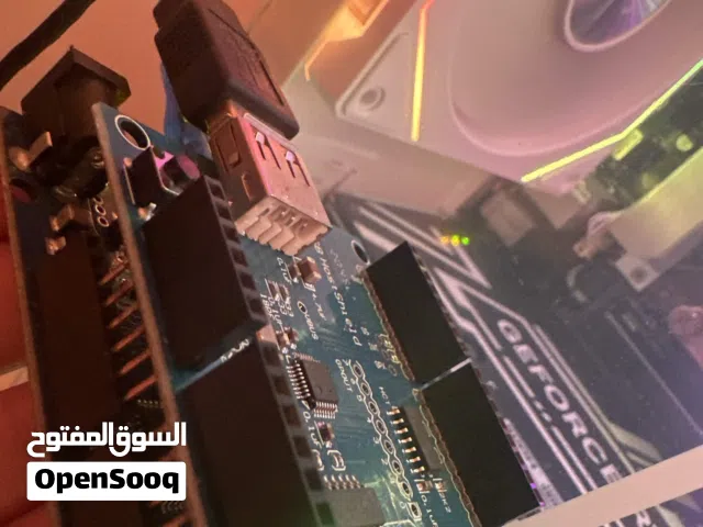 عرض مميز للبيع  Aim Bot (دقة تصويب عالية), Tracker Bot (تتبع ذكي للأهداف),