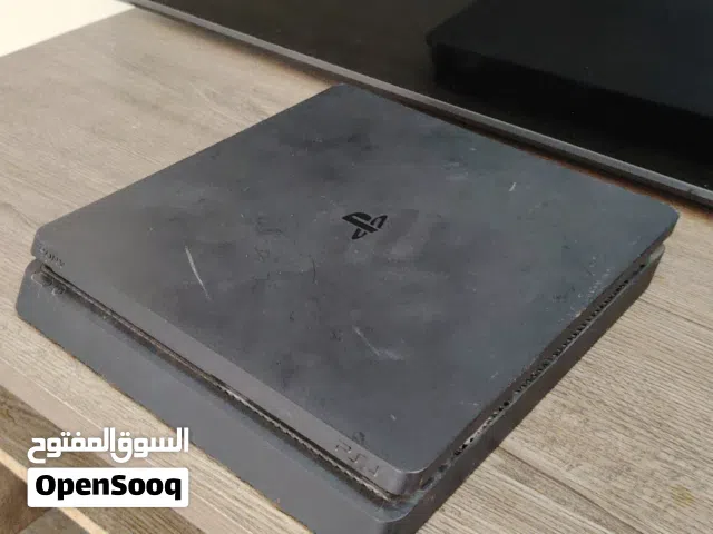 بلايستيشن 4 أموره طيبه شغال نضيف بدون مشاكل