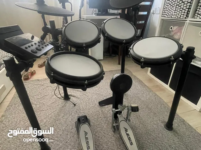 Alesis NITROMAXKITXEUK 8 Pieces Electronic Drum Kit with Mesh Heads And Bluetooth