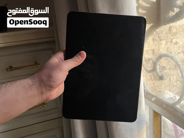 ايباد 11 برو ذاكرة64 كامل ملحقات مبدل بطارية قاعدة شحن