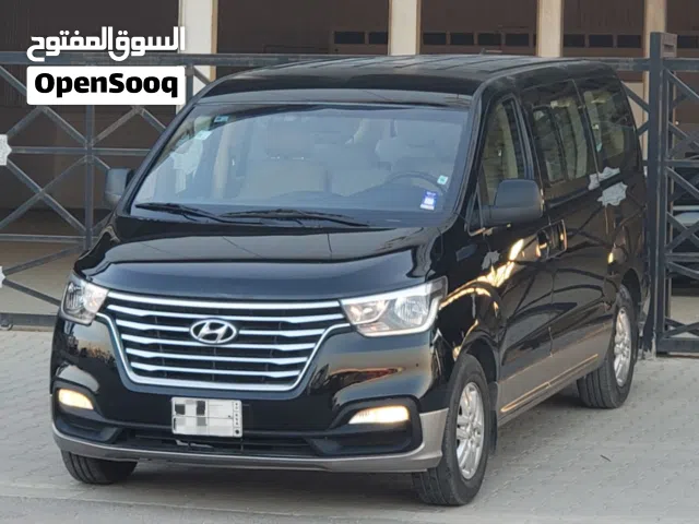 2021 هيونداي H1 Standard
