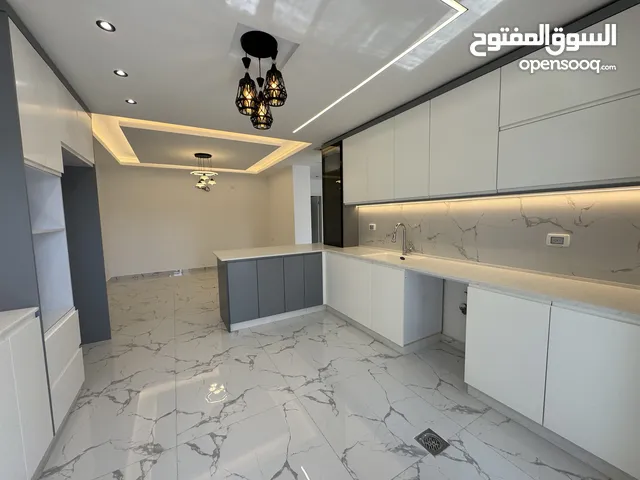 180 m2 3 Bedrooms Apartments for Sale in Ramallah and Al-Bireh Ein Musbah