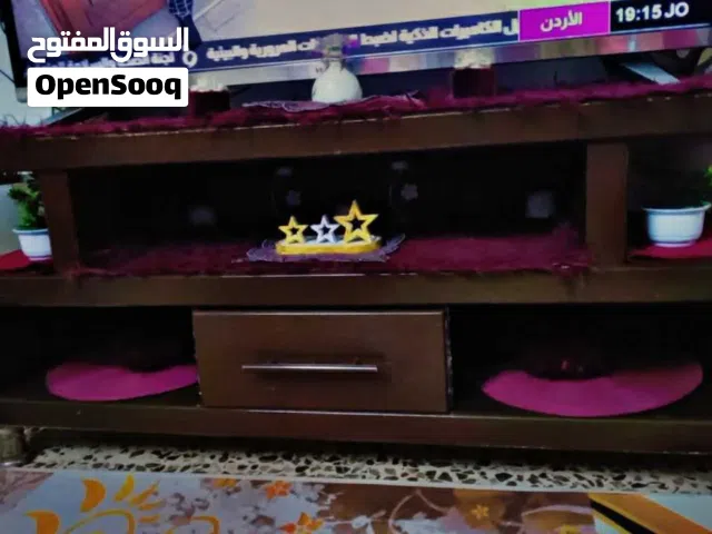 طاولة تلفزيون للبيع