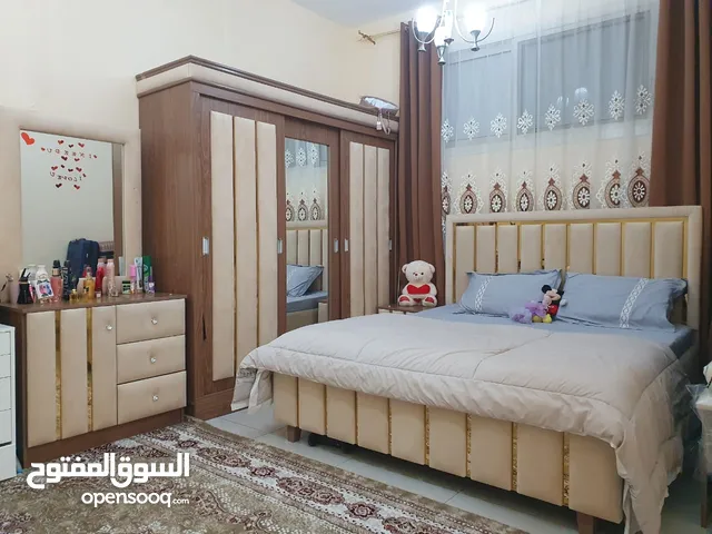 غرفة النوم كاملة مستعمله نظيفه بدون اي خدوش