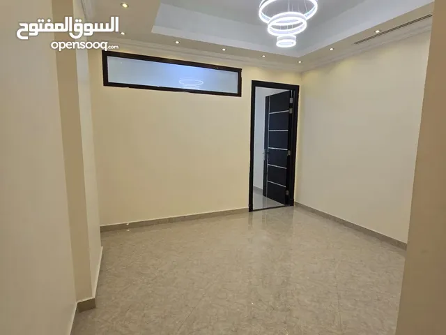 شقة #فندقية غرفه وصالة في #عجمان   اول ساكن للايجار السنوي في #الروضة 3تشطيبات شهرفري  وباركن فري