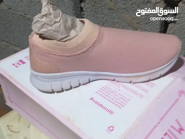 Pink Comfort Shoes in Tripoli