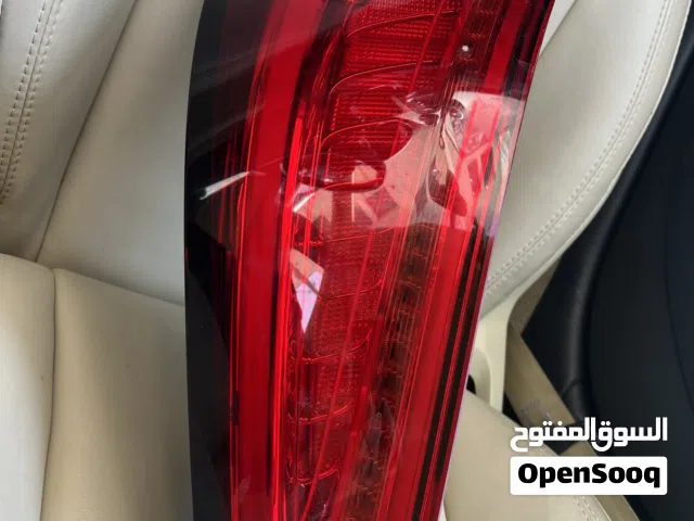 ضو خلفي اودي Q5 2015 للبيع  "مشغور شعرة خفيفة غير ملحوظة"