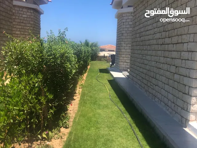 تـويـن هـاوس بمـنتـجـع رمـلة رأس الـحـكـمـه الساحل الشمالي منتجع سياحي راقي مع خدمات متكاملة
