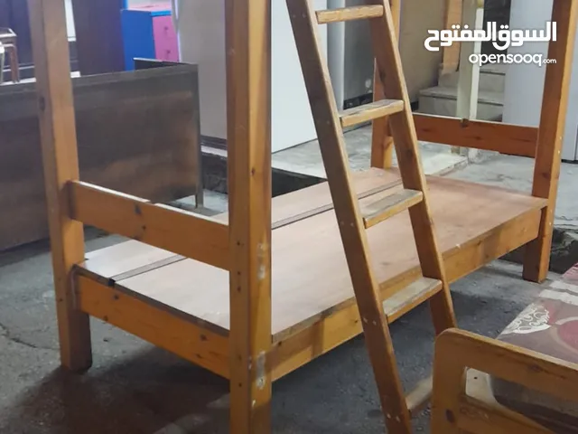 تخت طابقين خشب بحاله ممتازه