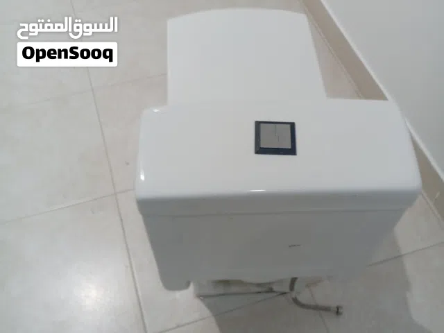 اتنين مرحاض استعمال خفيف بحاله جيده
