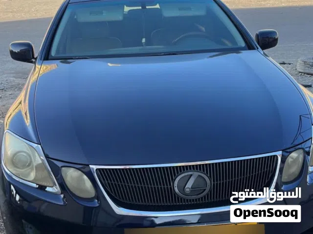 سياره لكزز جي اس 2006 ضارب فيها الجير تحتاج كير باقي امورها طيبه البيع على هذا الوضع تبيها سكراب