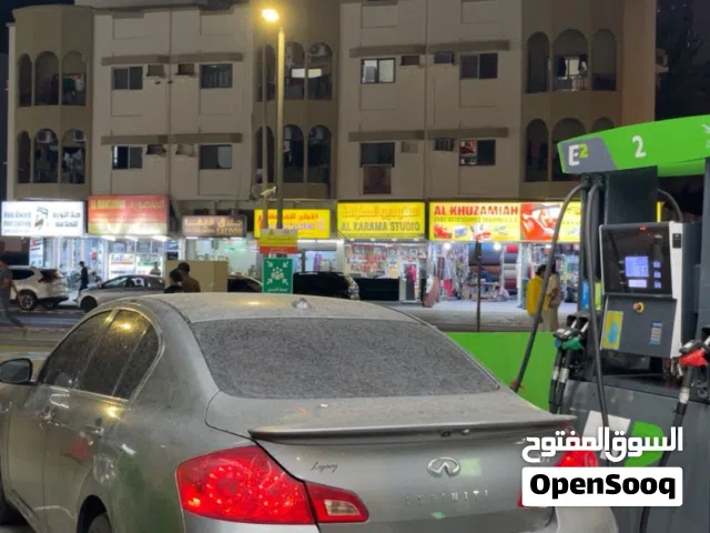 2011 إنفينيتي G37