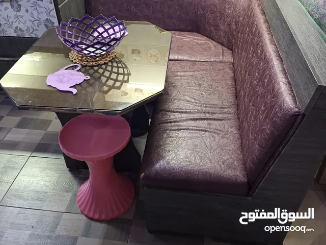 طاولة طعام