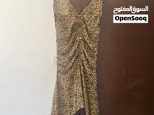 ملابس للبيع