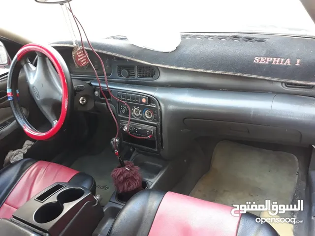 Used Kia Sephia in Tafila