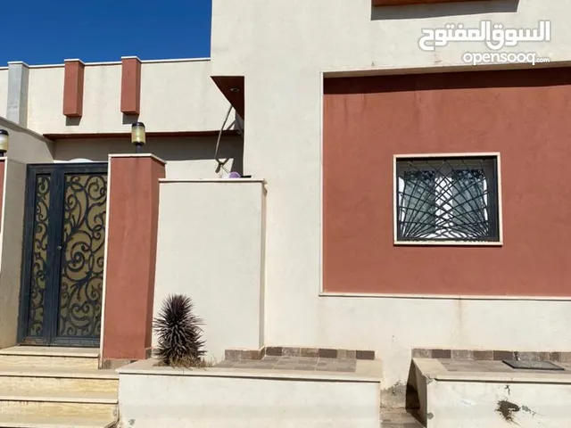 90 m2 2 Bedrooms Townhouse for Sale in Tripoli Ain Zara