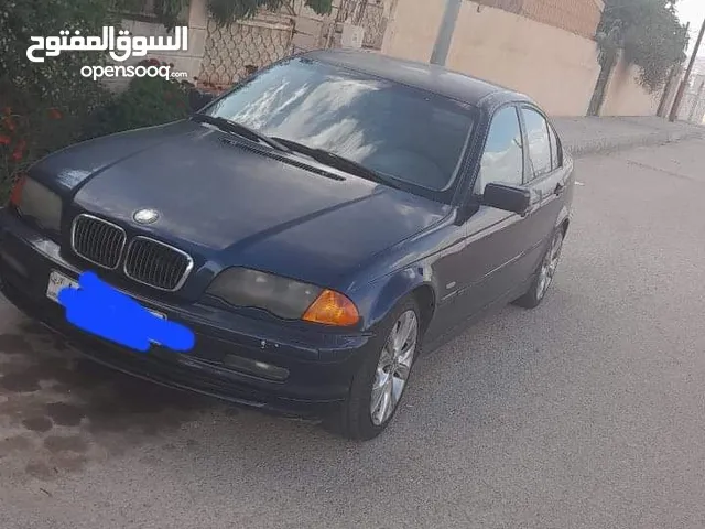 سيارة BMW 318-46 مع رقم سيارة للبيع