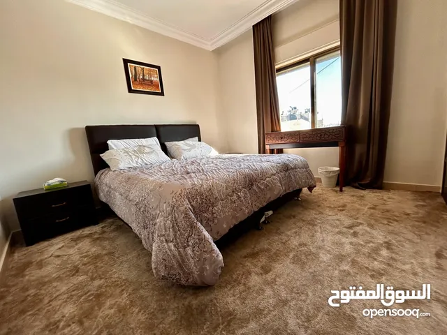 شقة 86م للإيجار  فاخرة جدا عمان منطقة السابع - شارع عبد الله غوشة من المالك مباشرة