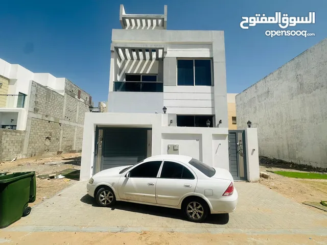 3500ft 5 Bedrooms Villa for Sale in Ajman Al Yasmin
