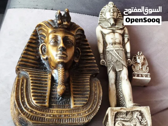 تحف من مصر رخام وخشب