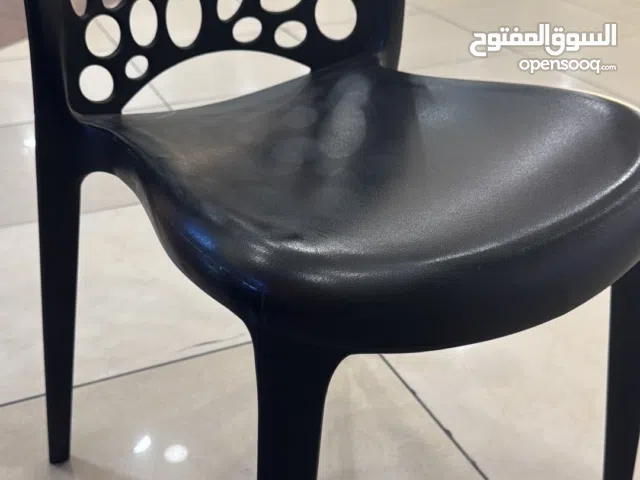 كراسي بلاستيك عدد 25 للمطاعم او المنازل باقل من نصف السعر