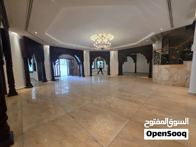 MISHREF _VILLA FOR RENT 6 BEDROOMS WITH BIG GARDEN