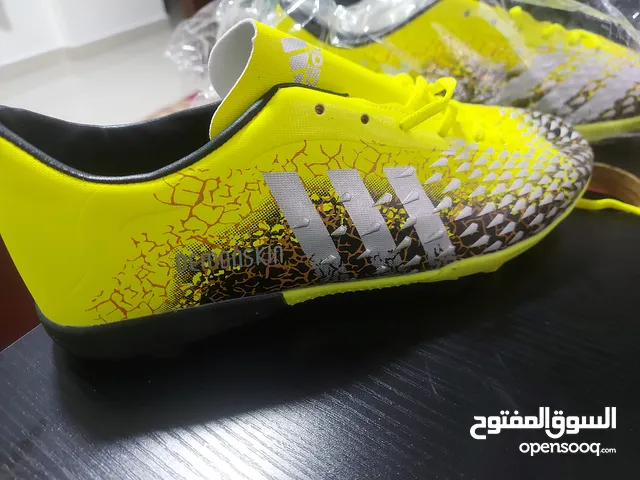 43.5 Sport Shoes in Amman