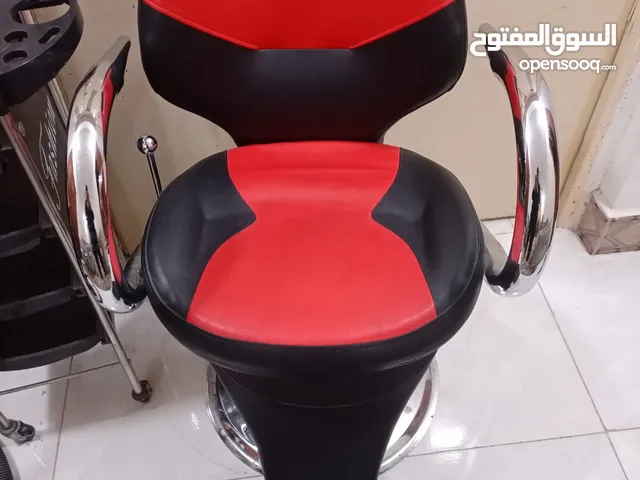 كرسي حلاقة جديد جداً