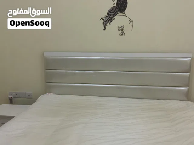 غرفة نوم كاملة ( اللون الأبيض ) نظيفة جدا