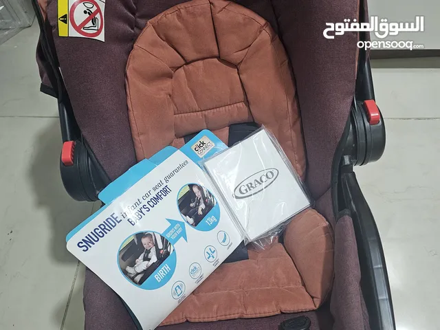 كارسيت ماركة جراكو Graco carseat بحاله جيدة جدا ويمكن استخدامه كحامل للطفل بدون سيارة