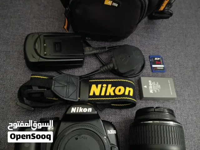 Nikon D3000 DSLR - Full Kit - 18-55mm Lens - Ready to Use