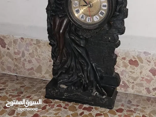 Art Nouveau Design Statue Mantle clock