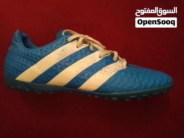 بوت حبيبات اديدلس كرة قدم اصلي كمبوديا نمرة 44