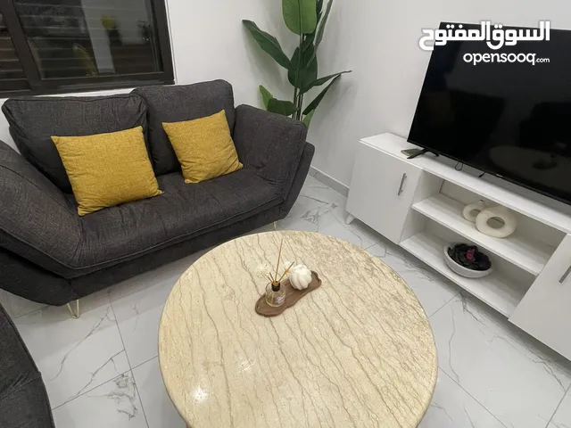 طاولة وسط رخام ( قطعتين )