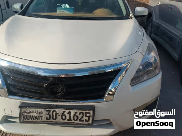 2015 نيسان التيما SV