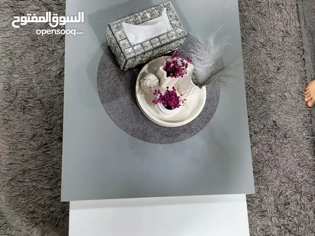 طاولة سلفر مرتبة