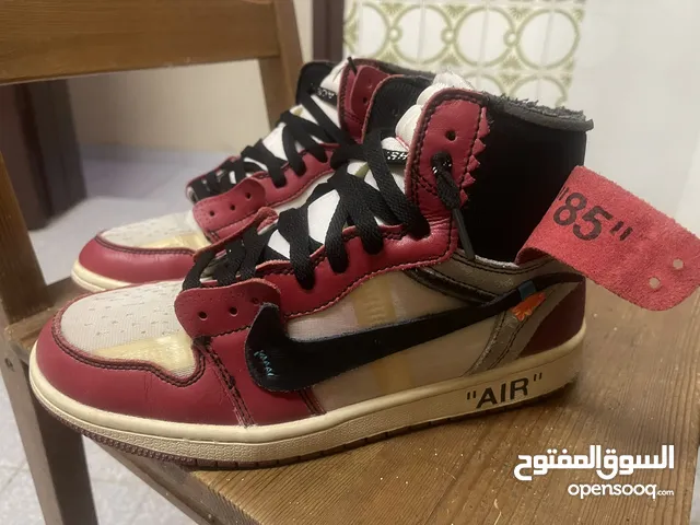 OFF-WHITE x Air Jordan 1 Retro High OG 'Chicago' (USED BUT NOT ABUSED)*6500DHS* TELL ME YOUR PRICE