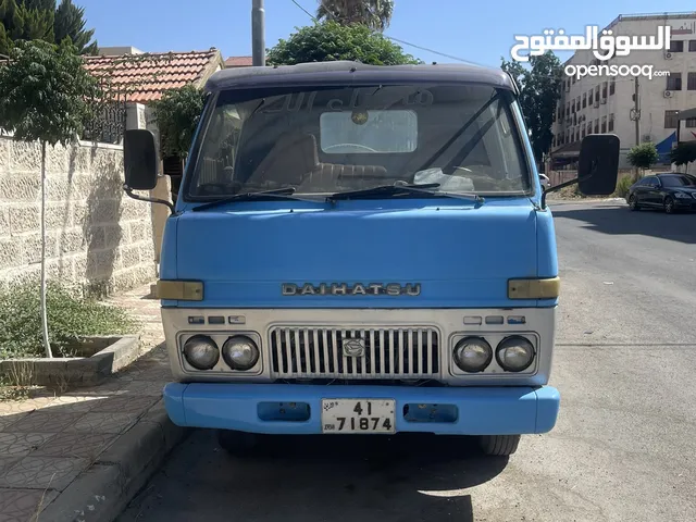 قلاب دهادسو 1982