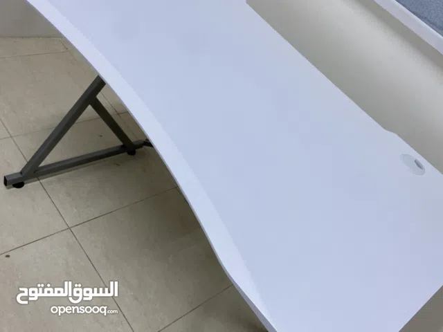 Devo Gaming Table - Basic Attention - White طاولة قيمنق- أبيض