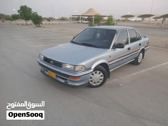 كرولا خليجي 1990