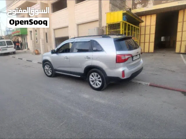 2013 كيا سورينتو Standard