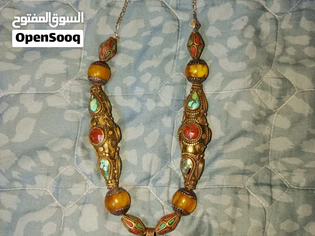 عقد قديم مطعم بحجار