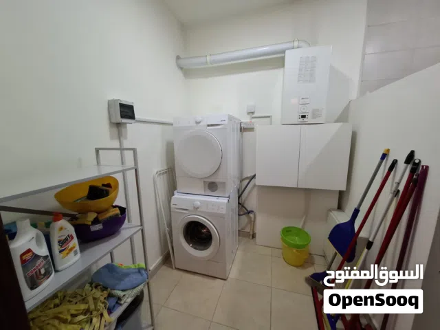 225 m2 3 Bedrooms Apartments for Rent in Amman Deir Ghbar