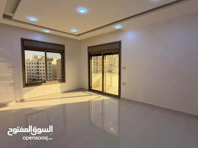 شقة طابق الثالث مع رووف وترس سوبر ديلوكس في أجمل مناطق منطقة طبربور