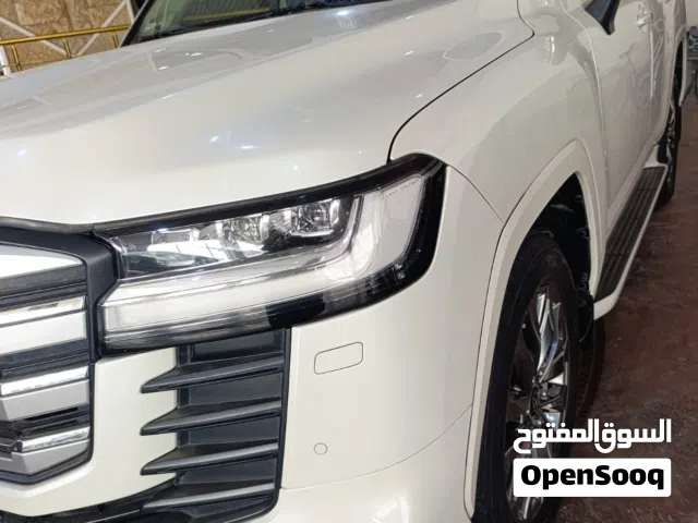 2022 Toyota Land Cruiser VX