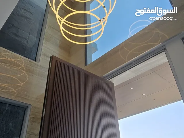 ثريا فخمة جدا