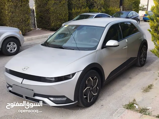 هيونداي ايونيك 5 الكهربائية موديل 2022 لون مميز واضافات مميزة للبيع
