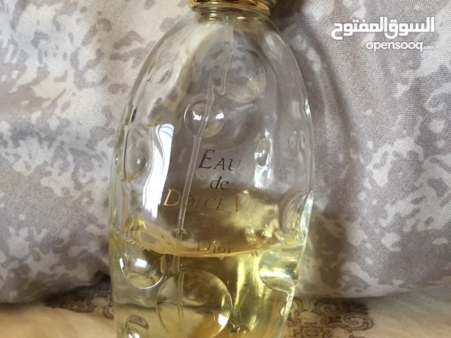 عطر سعر الجديد منه 220 للبيع فقط ب 20 (فارغ نصه )