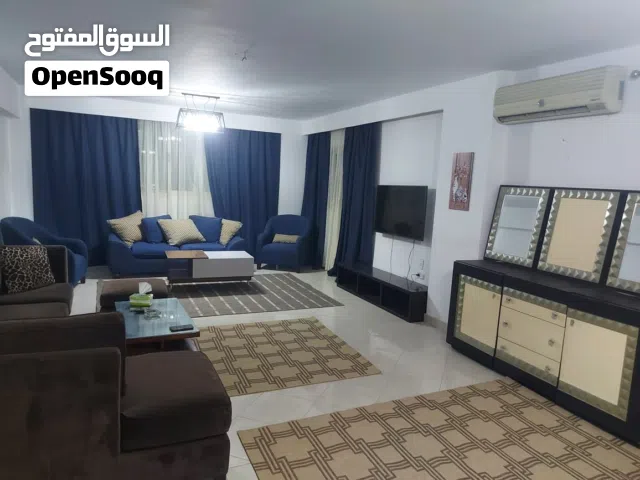 اصغر شقة واجه ايجار مفروش على شارع البوابة الرئيسي غرفتين للعائلات فقط مدد الوسطاء يمتنعون
